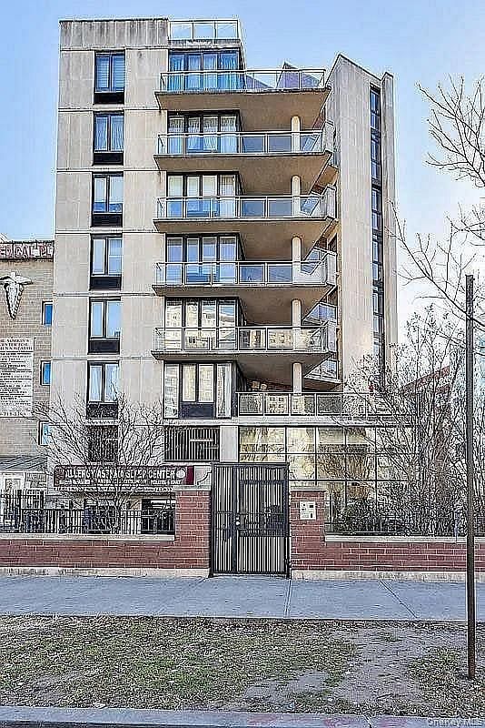 2833 Ocean Parkway #B5