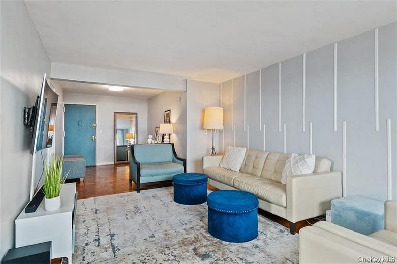 2835 Webb Avenue #9D