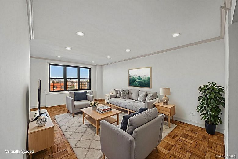 2835 Webb Avenue #9E