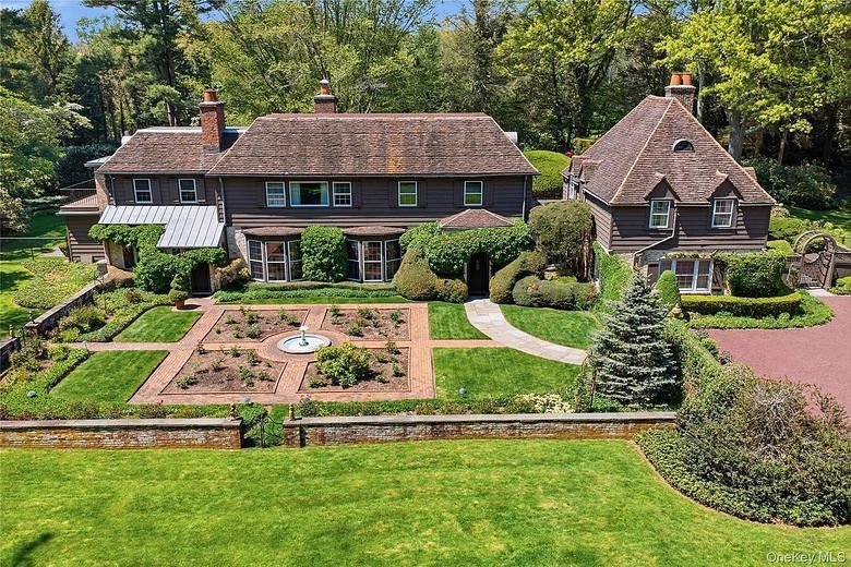 285 Piping Rock Road