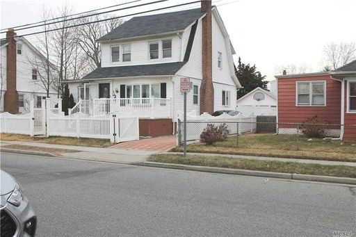 Image 1 of 24 for 39 S Waldinger Street in Long Island, Valley Stream, NY, 11580