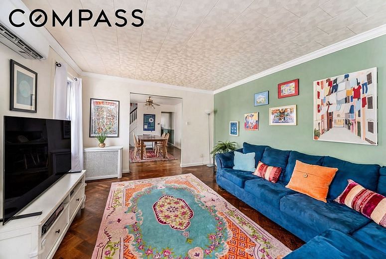 287 East 39th Street
