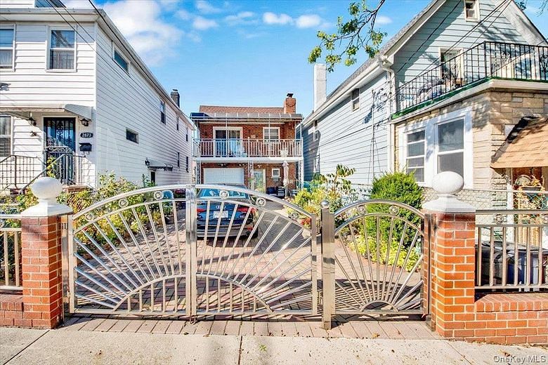2877 Waterbury Avenue