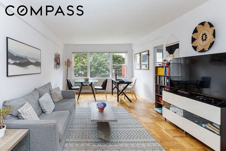 288 Lexington Avenue #5G