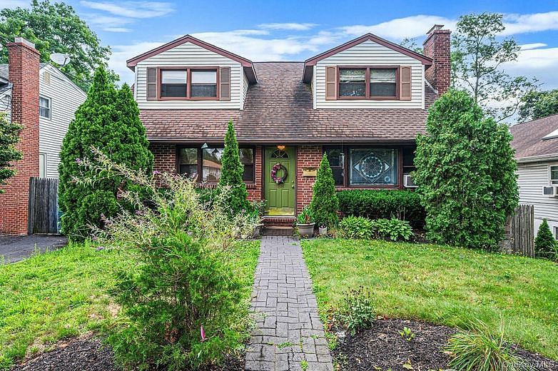 288 Nassau Road