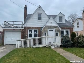 Image 1 of 21 for 288 Wallace Street in Long Island, Freeport, NY, 11520