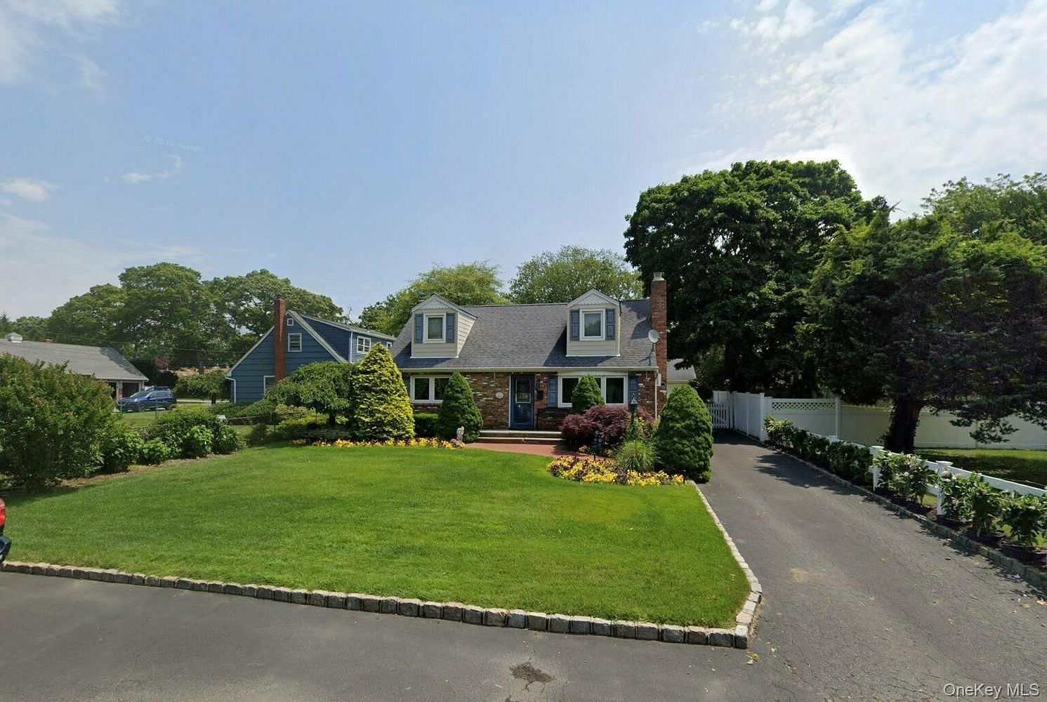 289 Sayville Boulevard