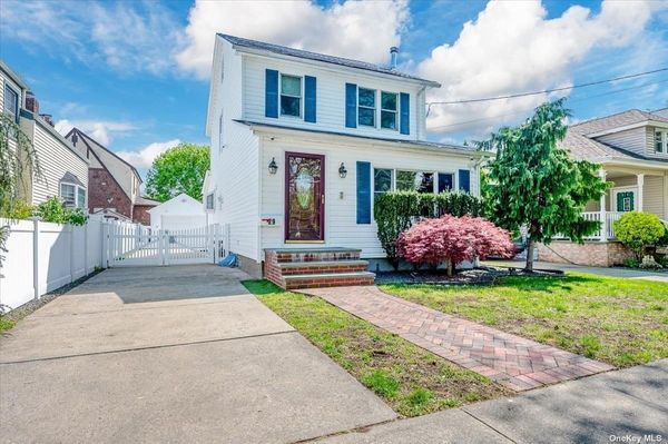 Image 1 of 1 for 29 Aberdeen Street in Long Island, Malverne, NY, 11565