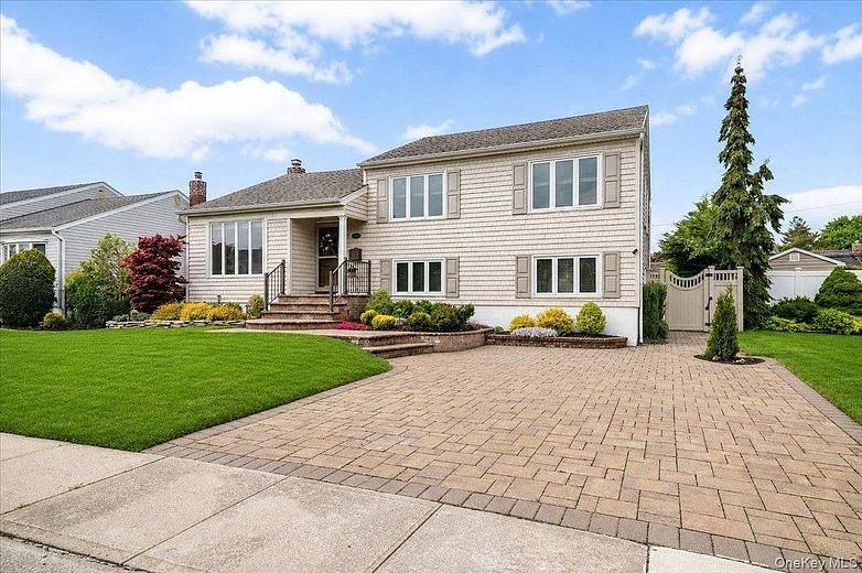 29 Acme Avenue