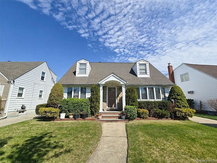 29 Tenafly Drive