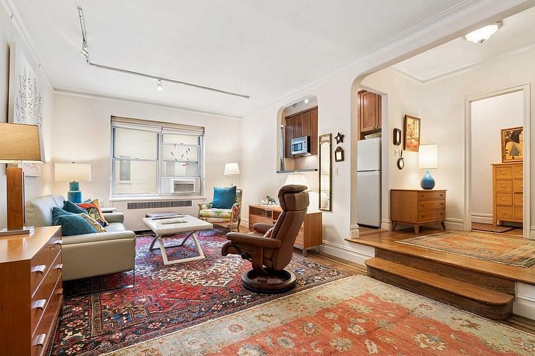 29 West 64th Street #2F