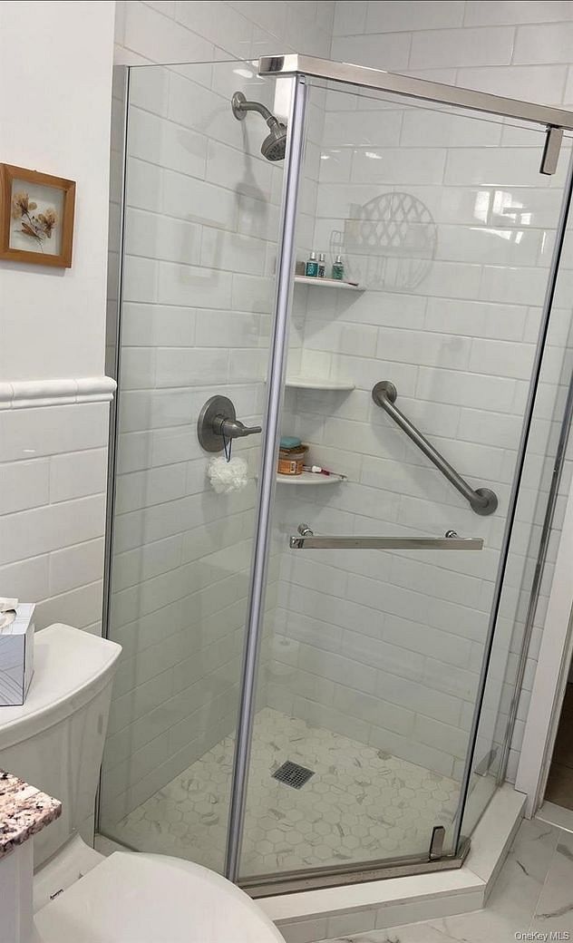 29 Woodmere Boulevard #2B