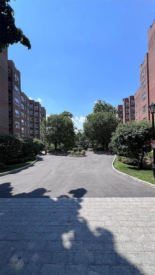290 Collins Avenue #8E
