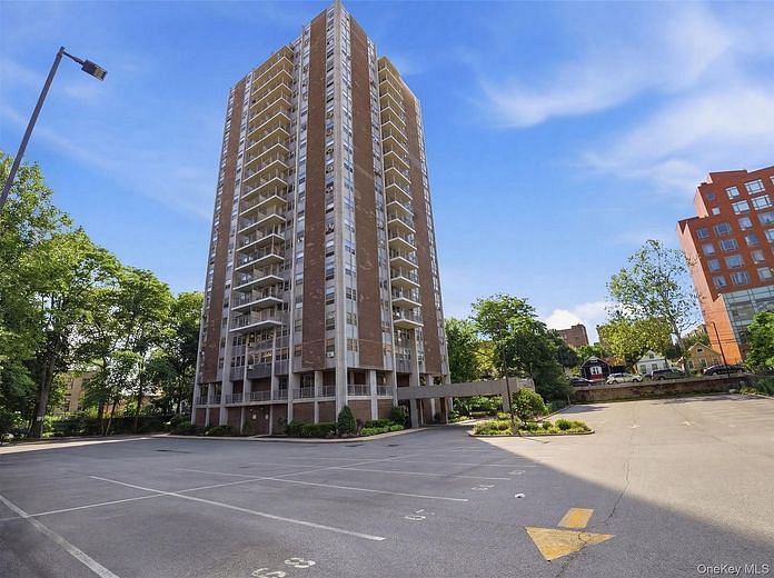 290 W 232nd Street #11E