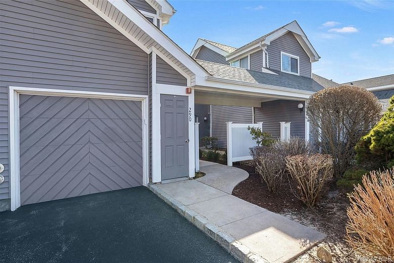 290 W Midland Pond Court #290