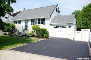 Image 1 of 26 for 2381 Spruce Street in Long Island, Seaford, NY, 11783
