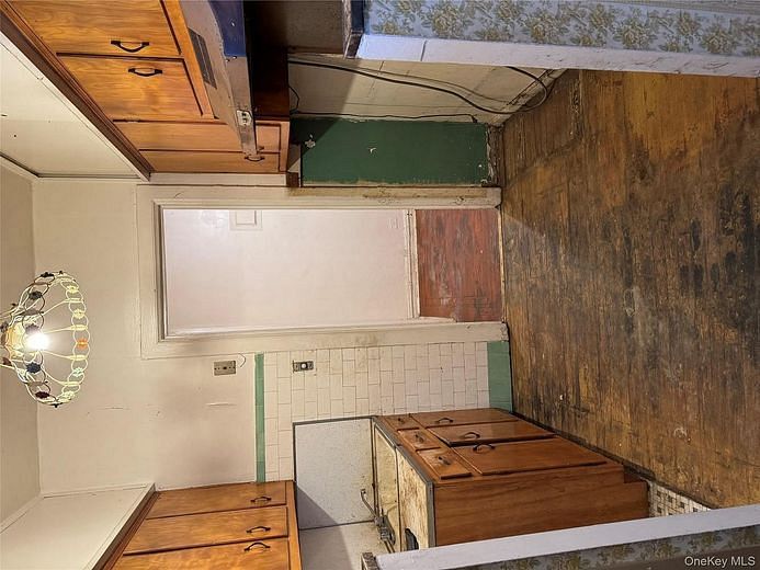 2925 Matthews Avenue #4C