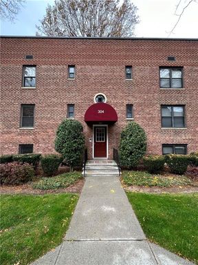 Image 1 of 6 for 304 Richbell Road #C4 in Westchester, Mamaroneck, NY, 10543