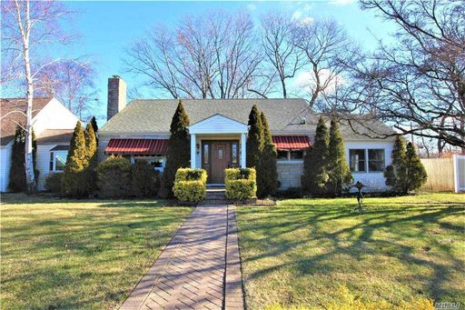 Image 1 of 28 for 17 Cook Street in Long Island, Kings Park, NY, 11754
