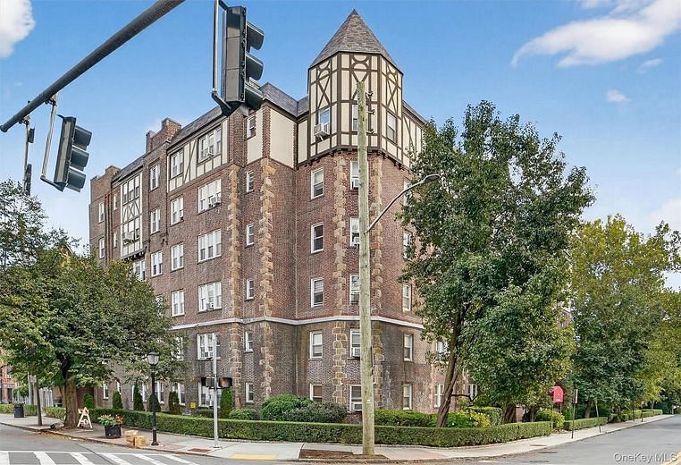 294 Bronxville Road #4C