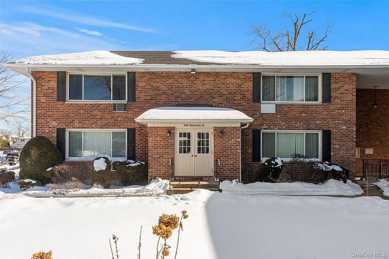 294 Edmunton Drive #K18