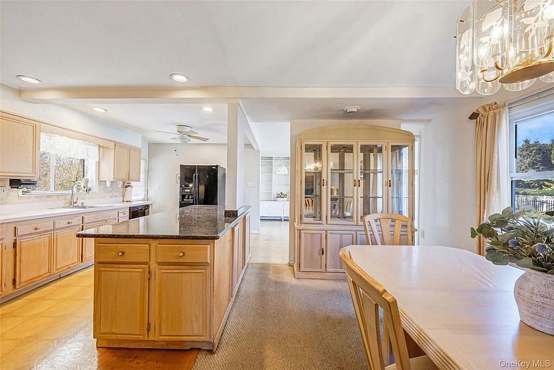 294 Sayville Boulevard