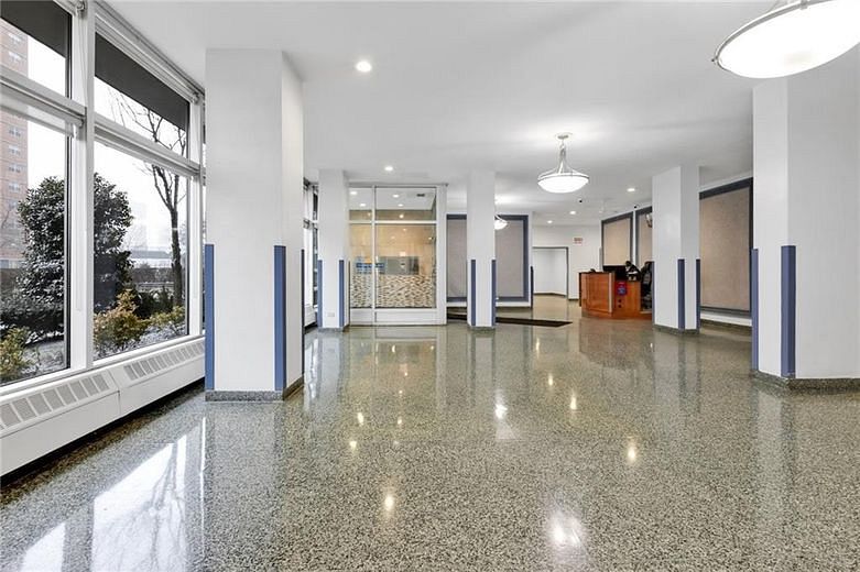 2940 W 5th Street #2B