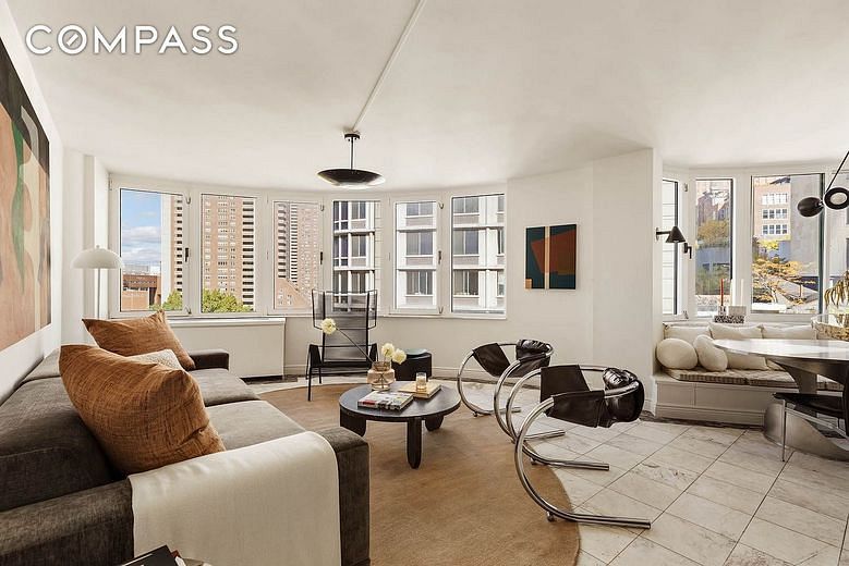 295 Greenwich Street #8/9H