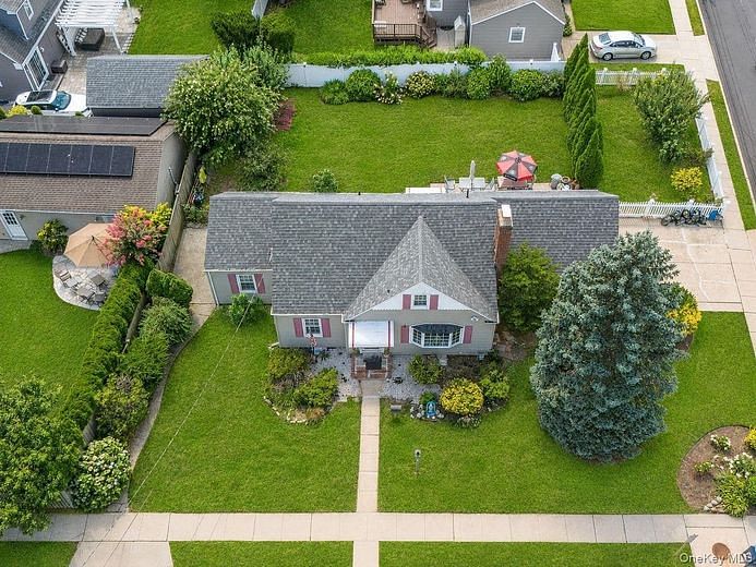 295 Ivy Avenue