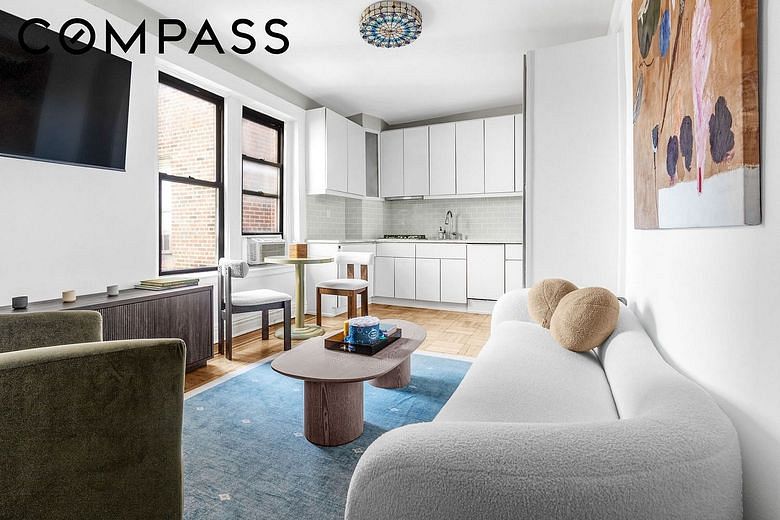 295 West 11th Street #5FF