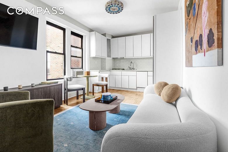 295 West 11th Street #5FF