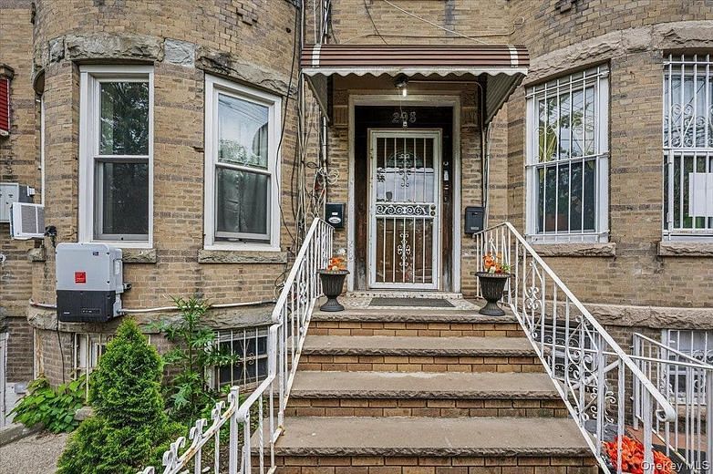 298 Etna St