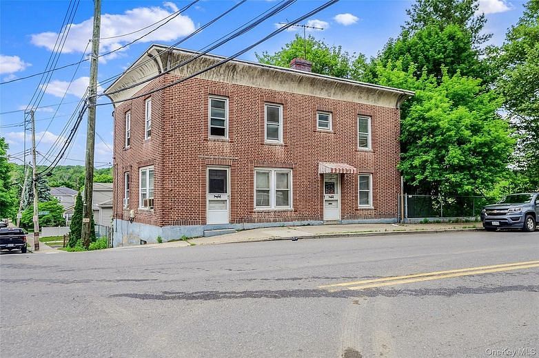 299 Tompkins Avenue