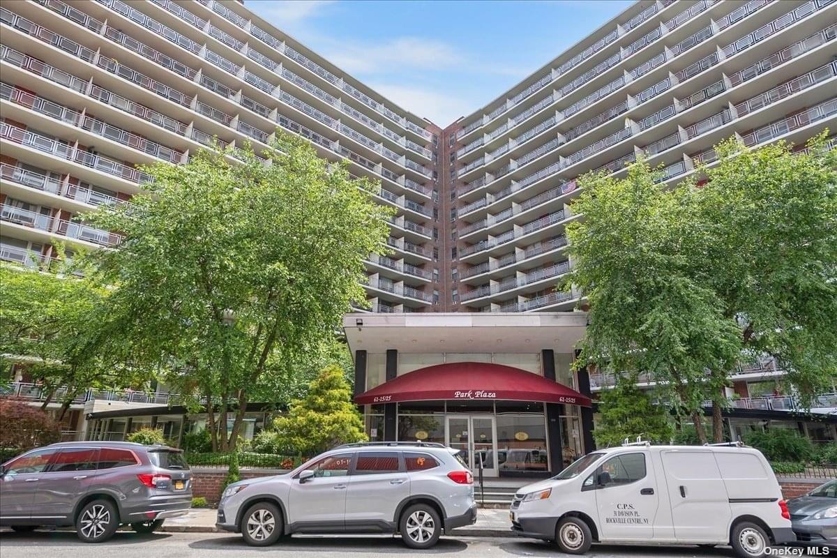 61-25 97th Street #8B in Queens, Rego Park, NY 11374
