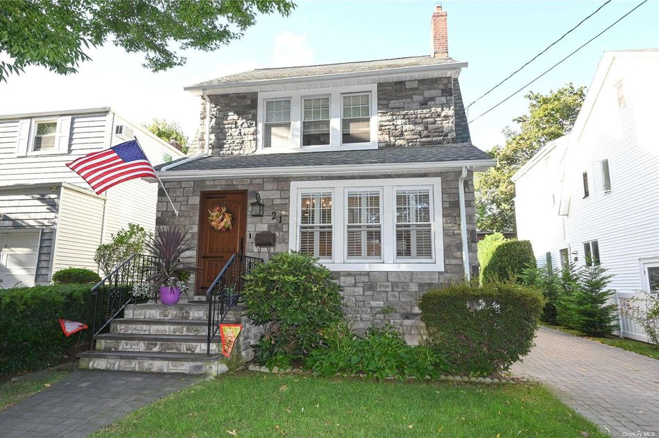 Image 1 of 30 for 21 Adelaide Street in Long Island, Floral Park, NY, 11001