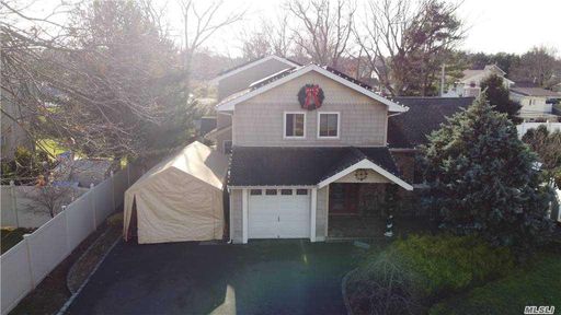 Image 1 of 33 for 164 Country Village Lane in Long Island, East Islip, NY, 11730