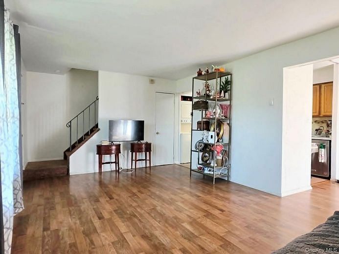 2E Ethan Allen Court