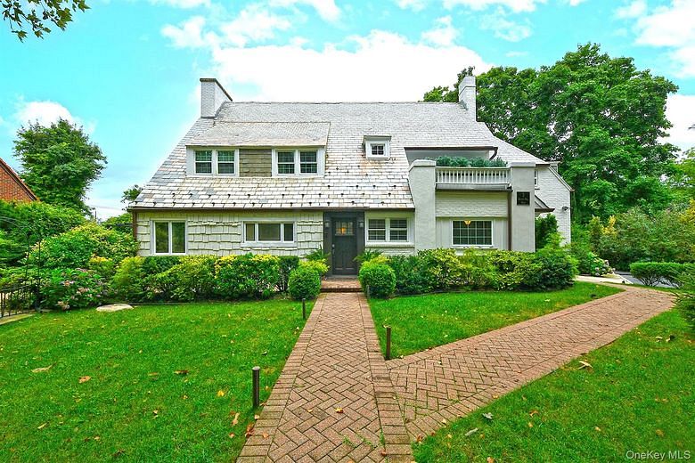 3 Beacon Hill Road