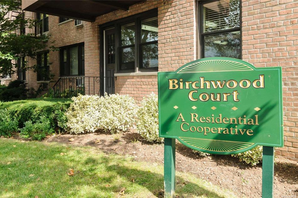 Image 1 of 19 for 3 Birchwood Court #5D in Long Island, Mineola, NY, 11501