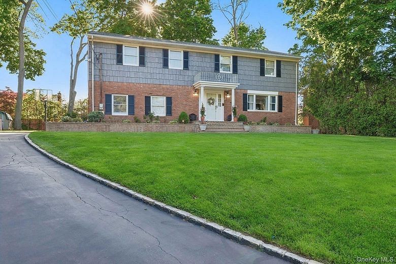 3 Camsanette Court