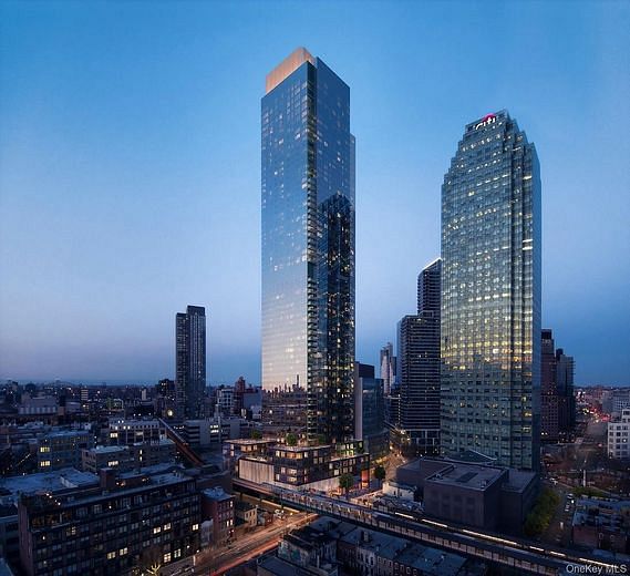 3 Court Square West #704