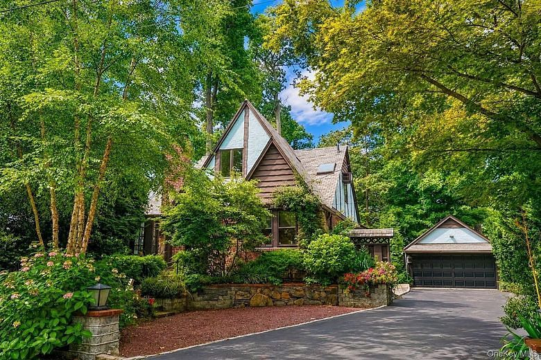 3 Crestwood Place
