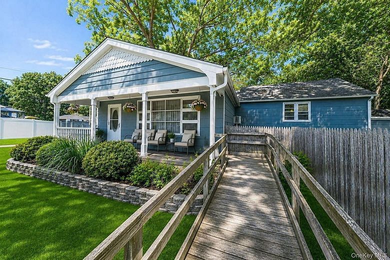 3 Curtis Drive