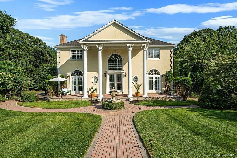 3 Dover Court