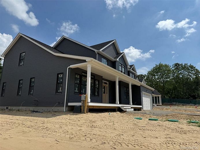 3 Greentree Court