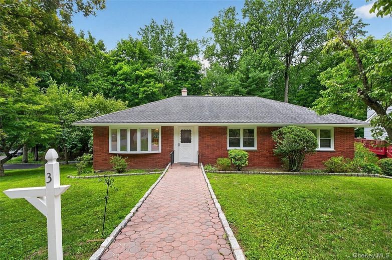 3 Greenwood Lane