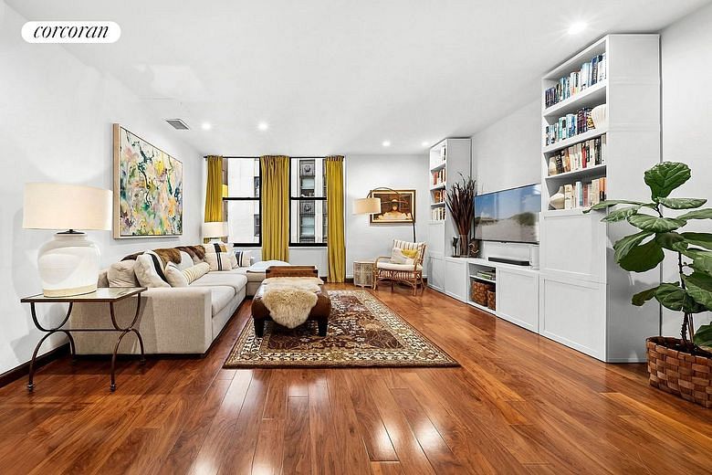 3 Hanover Square #11C