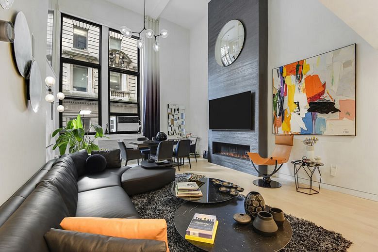 3 Hanover Square #2H