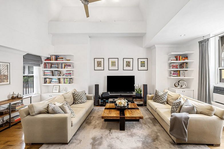 3 Hanover Square #PH22B