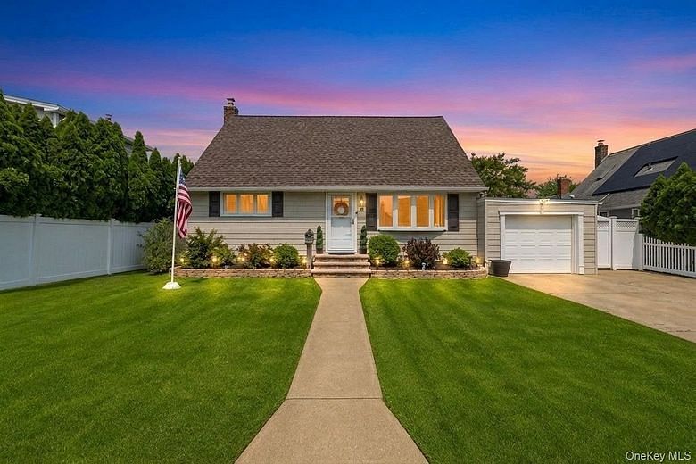 3 Laurie Drive
